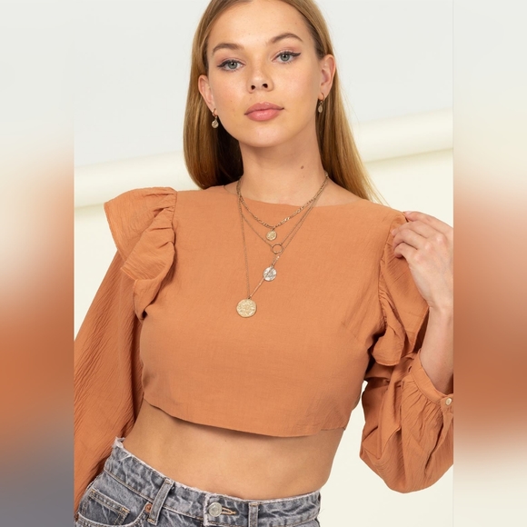 BACK TO BUSINESS RUFFLED CROP TOP - Picture 1 of 3